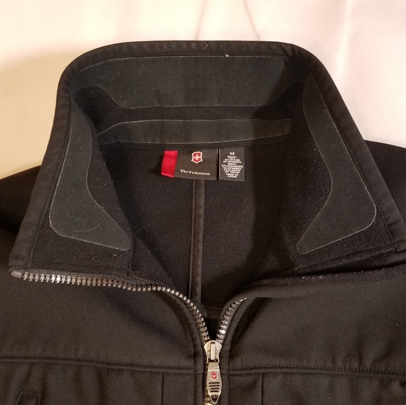 Victorinox / Swiss Army Black Jacket - Picture 3 of 9